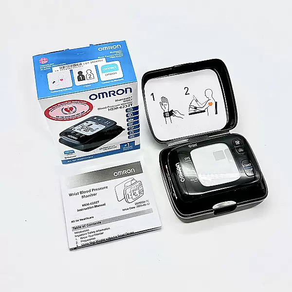 Máy Đo Huyết Áp Cổ Tay Omron HEM-6232T